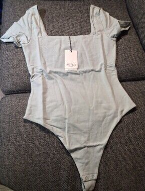 Aritzia Casual Contour Squareneck Bodysuit